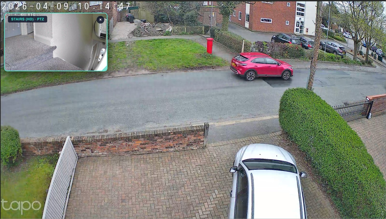 TapoAppForPC showing a live Tapo C520WS outdoor camera feed with a stairs PTZ camera in a picture-in-picture overlay